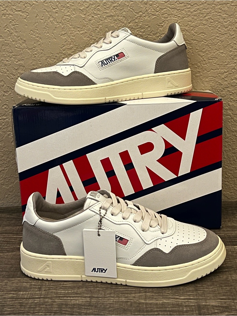 Autry Men’s Medalist Low AULM Leather Sneakers Size-10